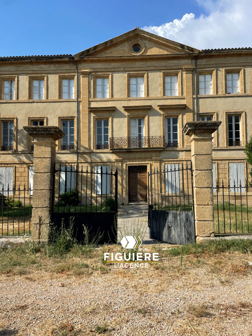 Appartement T5 d'exception dans un chteau